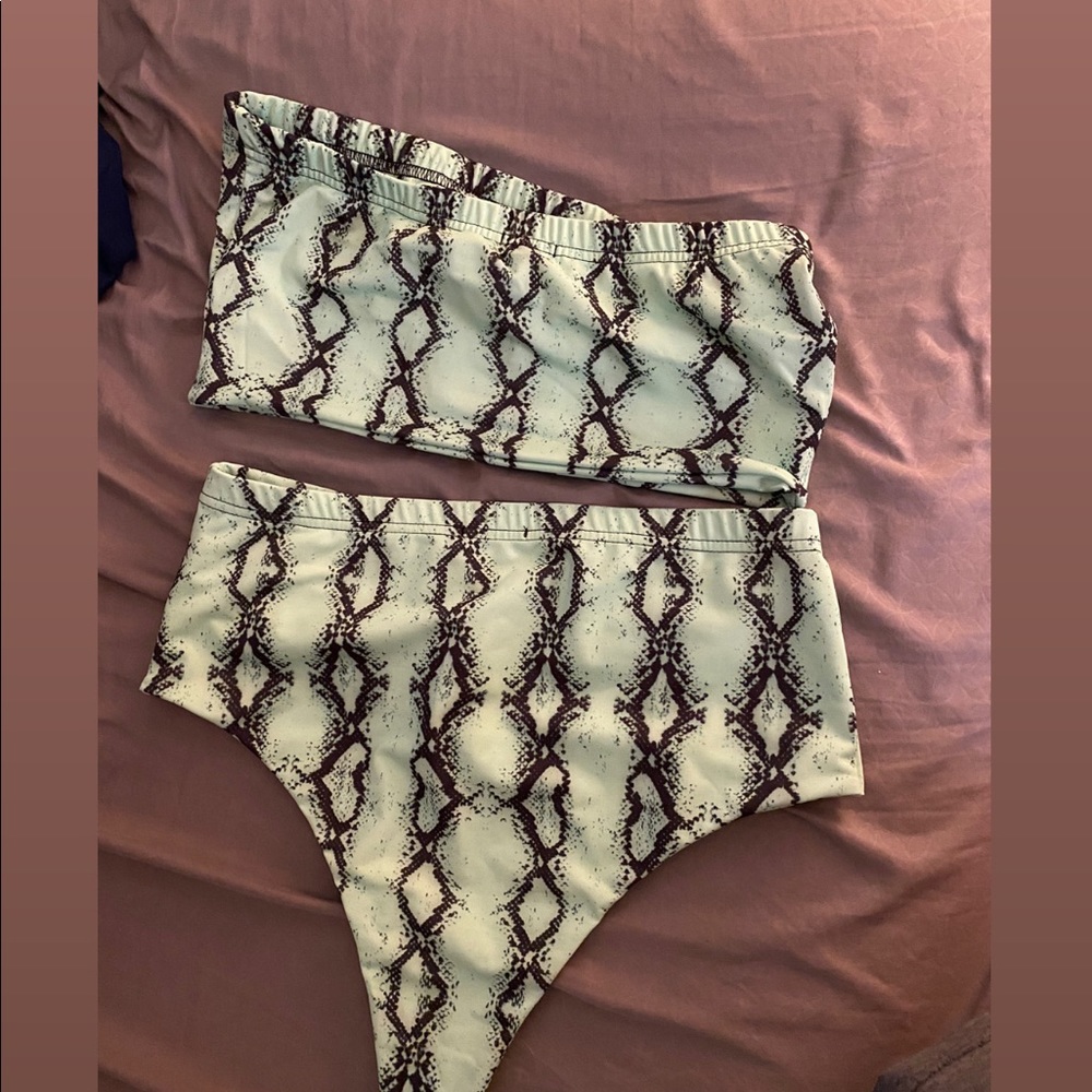 Boohoo Plus White Snake Print High Waist Bikini Set